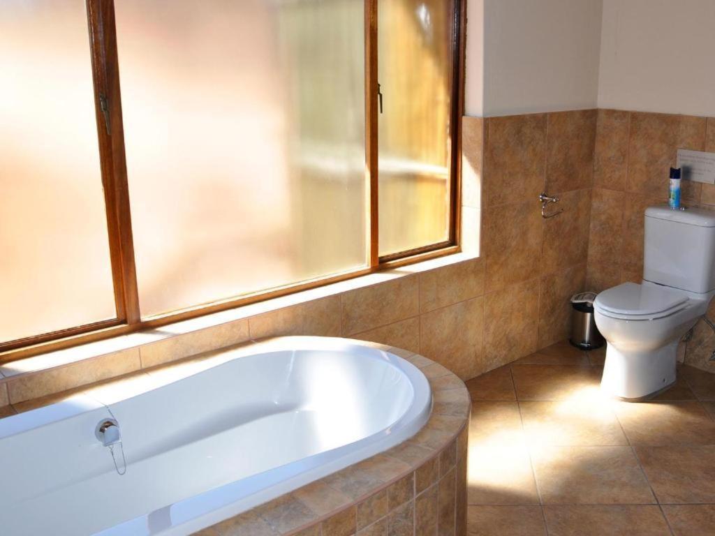 Dinkweng Safari Lodge The Waterberg Biosphere Ngoại thất bức ảnh