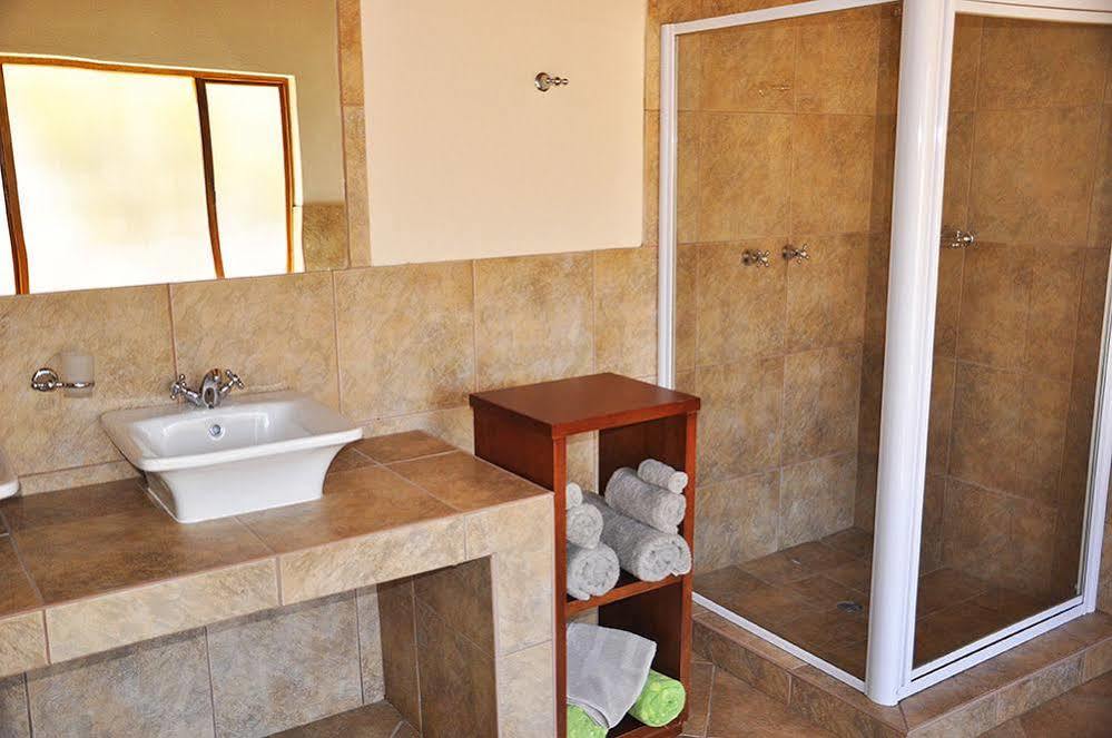 Dinkweng Safari Lodge The Waterberg Biosphere Ngoại thất bức ảnh